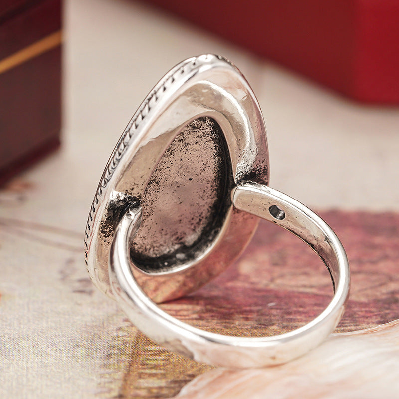 Women's Retro Simple And Exaggerated Ring