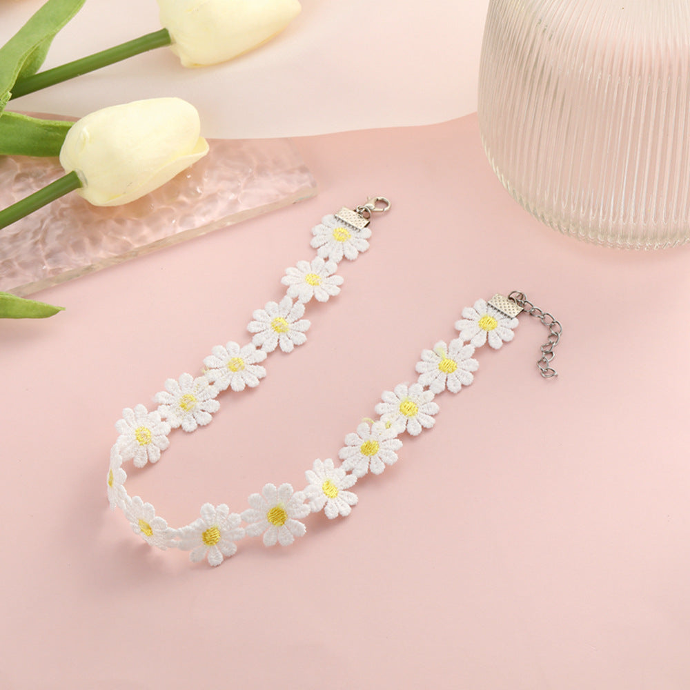 Fashionable Minimalist Clavicle Necklace With Adjustable Collar