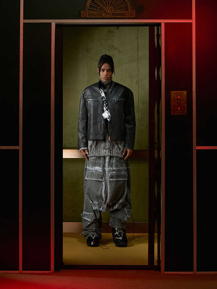 Niche V-neck Zipper Design Leather Coat For Men