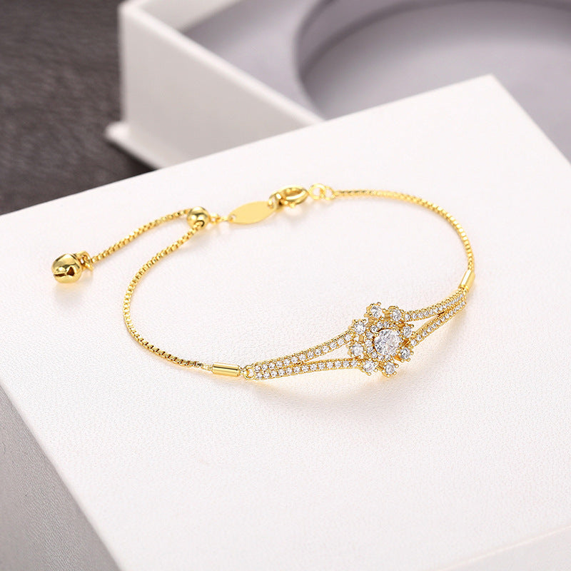 Gentle Romantic Womens Snowflake Bracelet With A Sweet Chic Design And A Dazzling Eye-catching Finish
