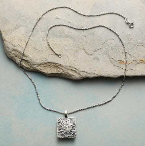 Womens Creative Vintage Bird And Floral Lace Pendant Necklace