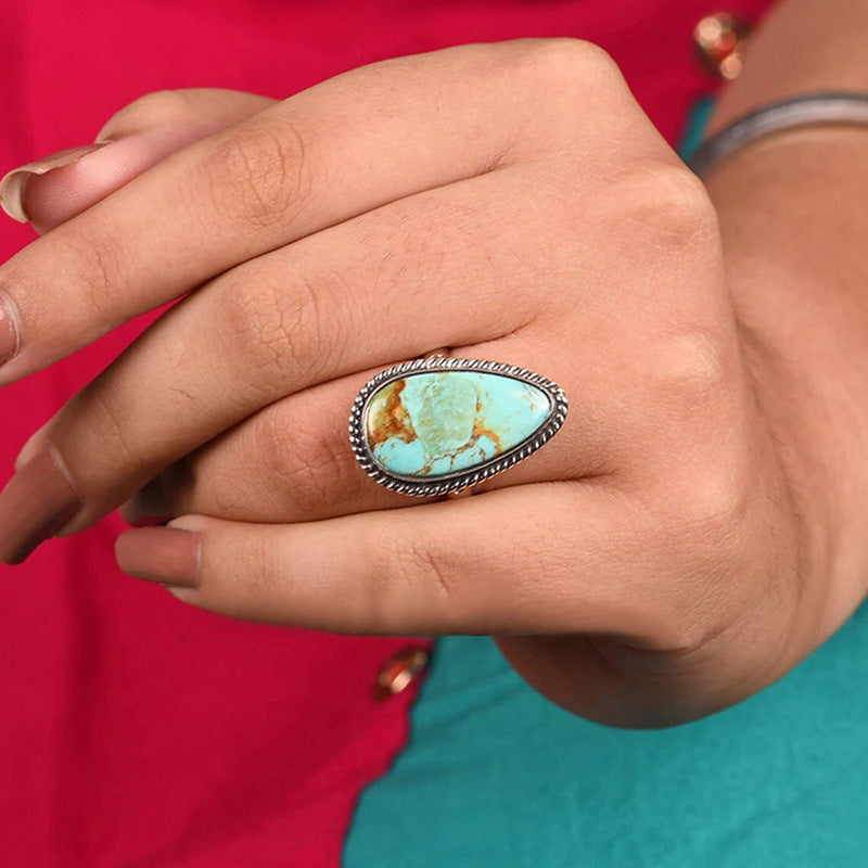 Women's Retro Simple And Exaggerated Ring